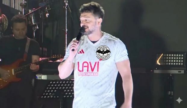 Murat Boz Coşkuyu Zirveye Taşıdı